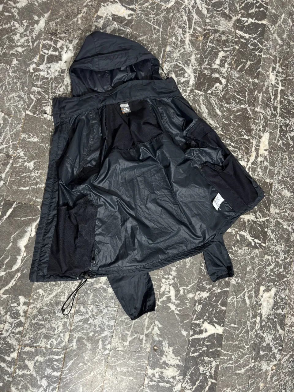 Campera Nike ACG - Vista 2