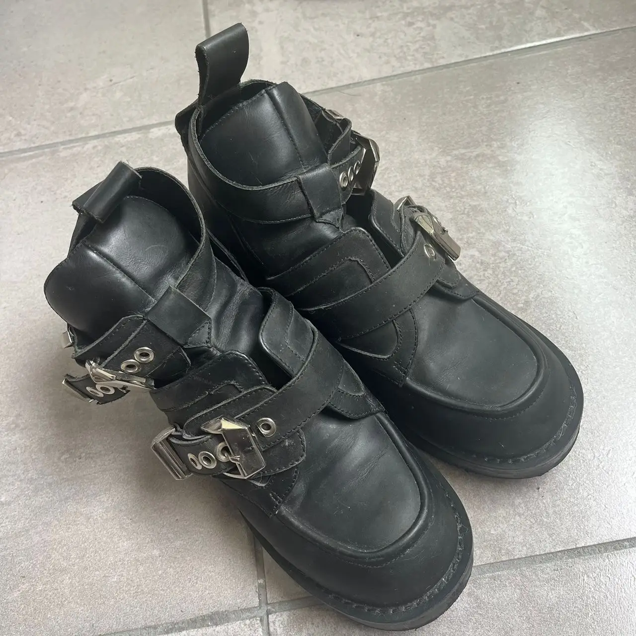 Botines Jeffrey Campbell - Vista 2