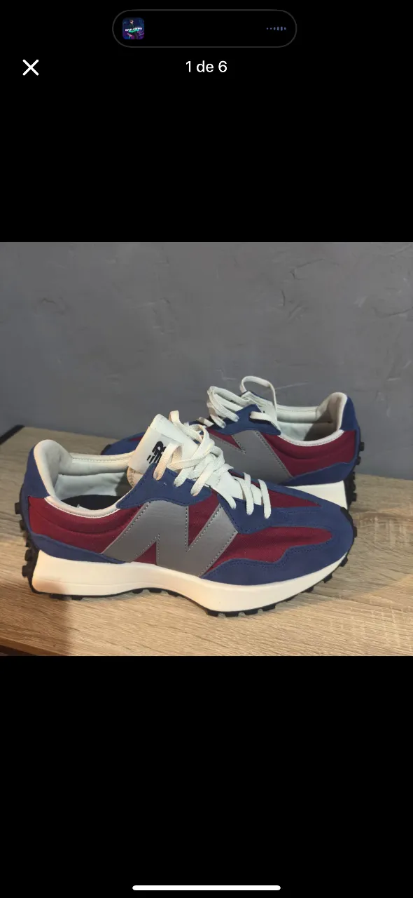 Zapatillas New Balance 327 en color azul, rojo y gris. Ideales para un look casual y deportivo.