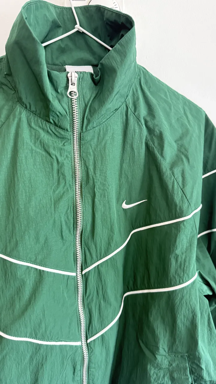 Rompeviento Nike - Vista 3