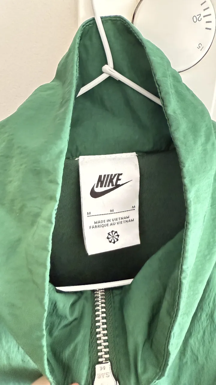 Rompeviento Nike - Vista 4