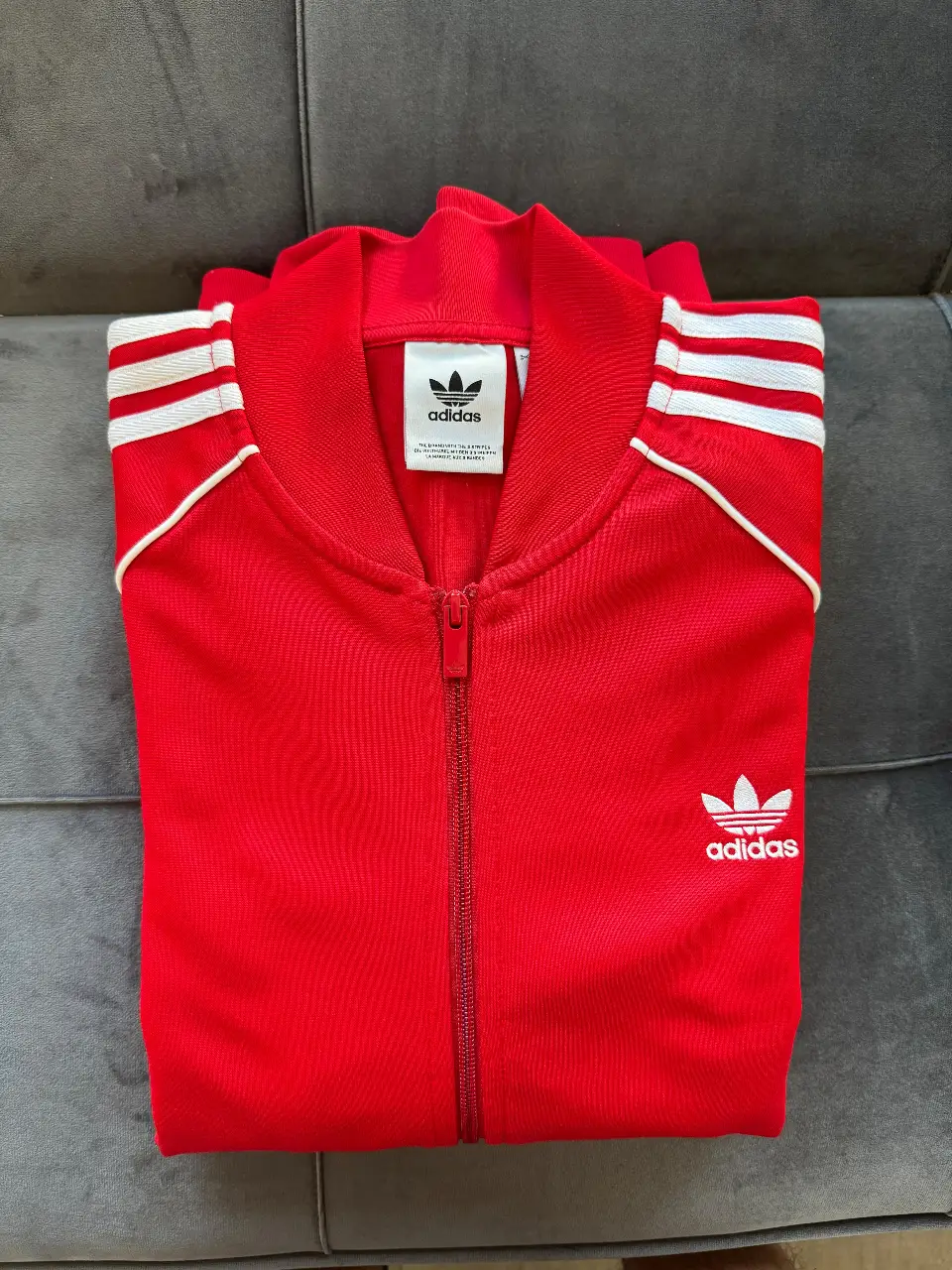 Buzo adidas - Vista 3