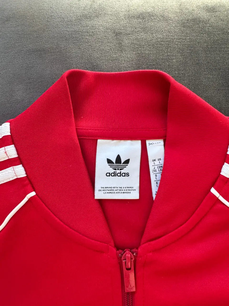 Buzo adidas - Vista 2