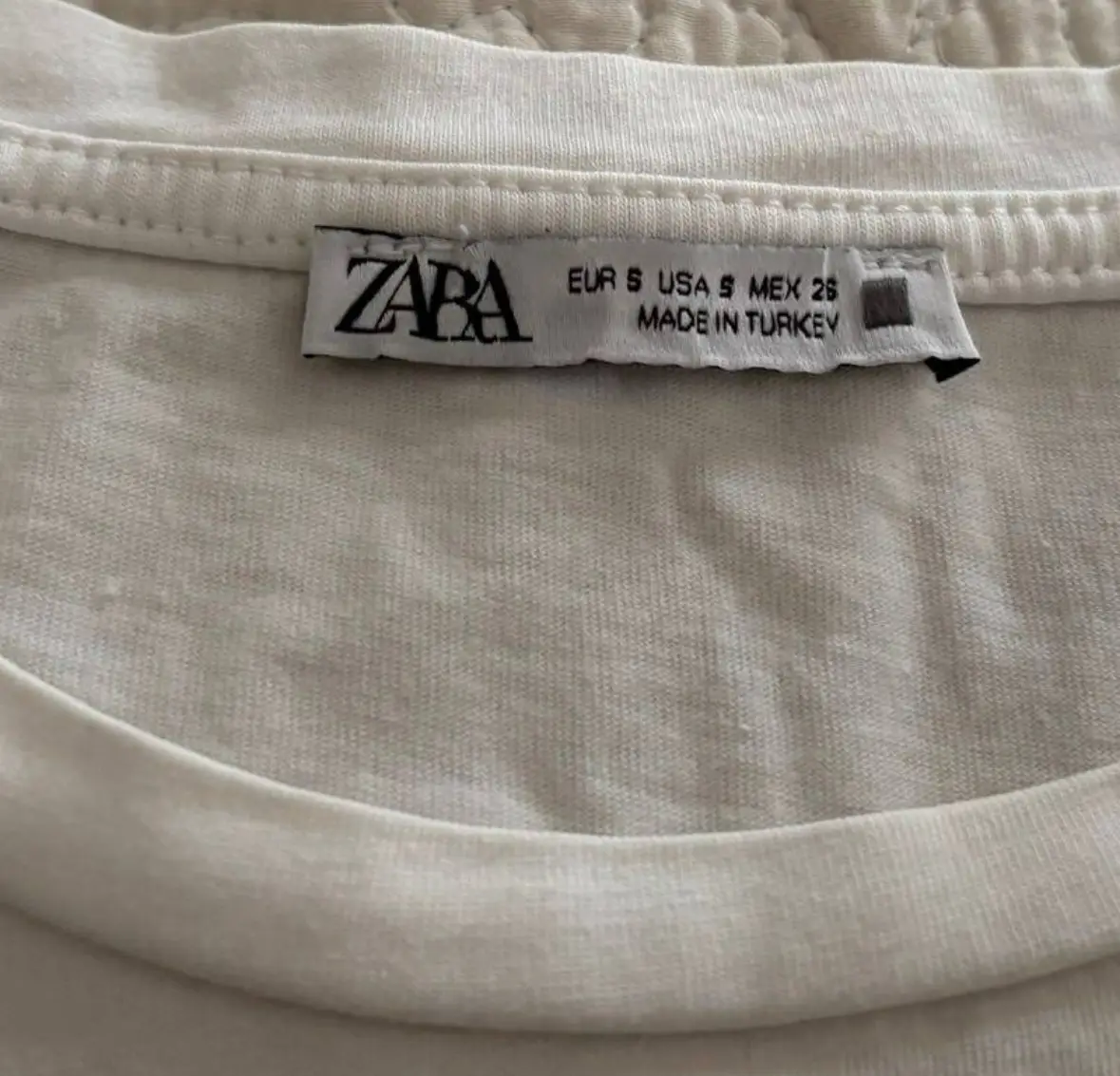 Remera Zara - Vista 2
