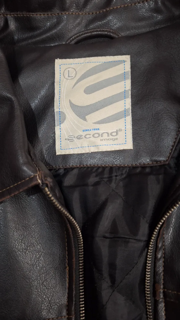 Campera Second image - Vista 2