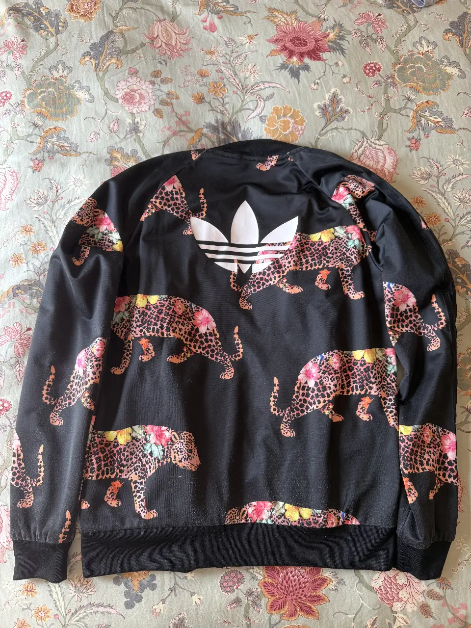 Campera adidas - Vista 3