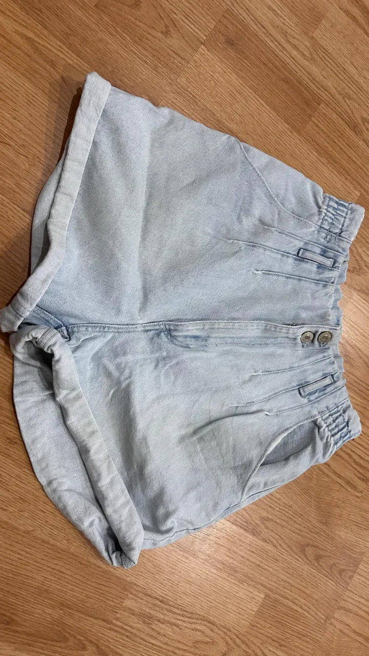 Short Zara