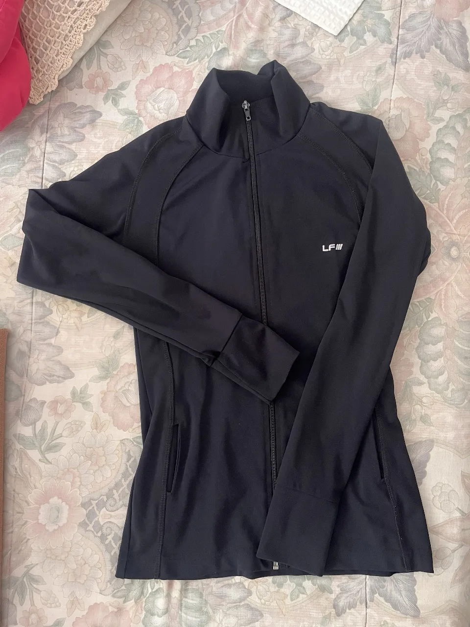 Buzo Lady fit - Vista 3