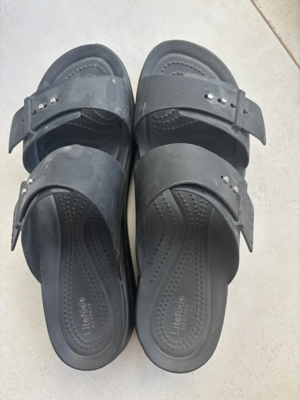 Sandalias Crocs - Vista 2