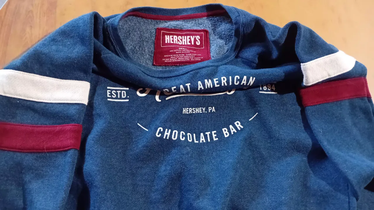 Buzo Hersey - Vista 3