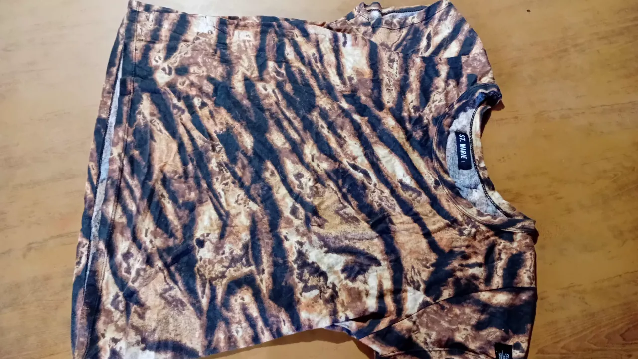 Remera ST. MARIE - Vista 2