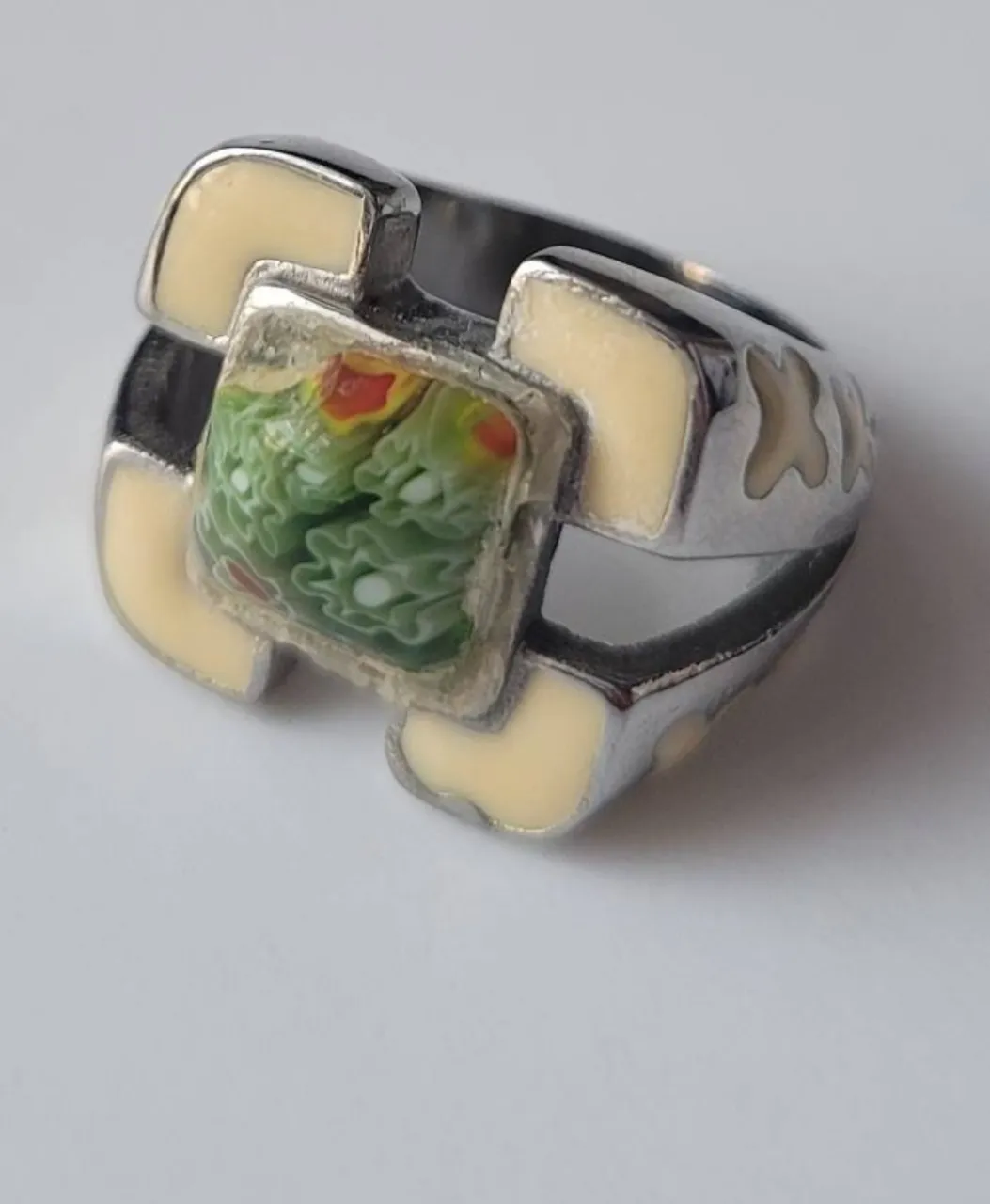 Anillo Diseño independiente