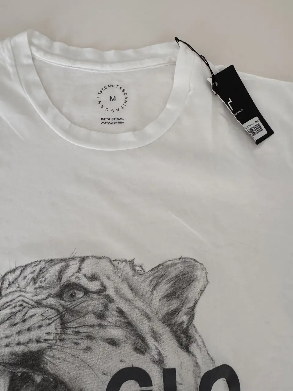Remera Tascani - Vista 2