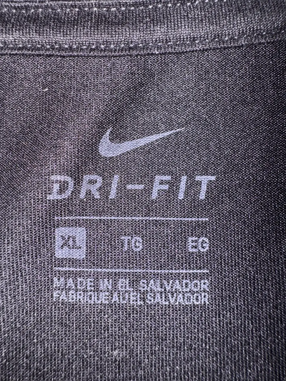 Remera Nike - Vista 3