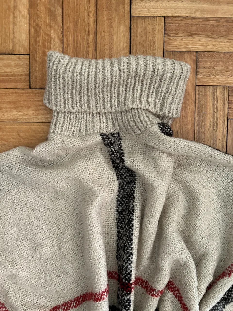 Poncho Otra - Vista 3