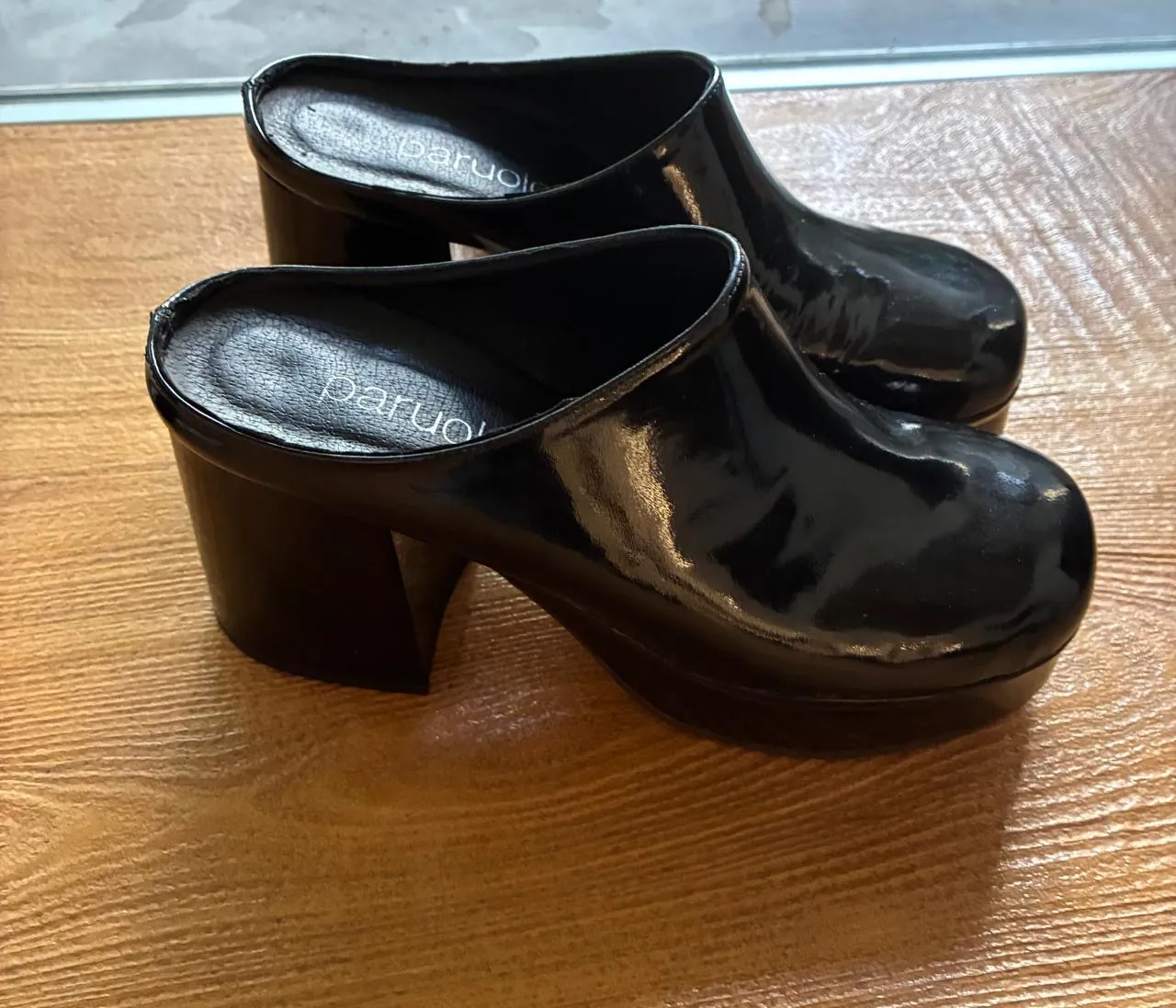 Zuecos Paruolo - Vista 2