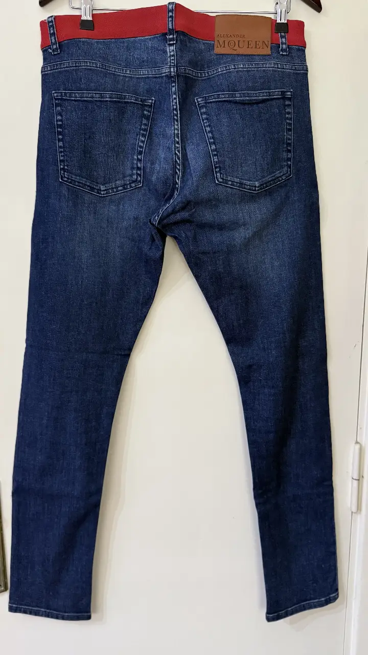 Jean Alexander McQueen - Vista 3