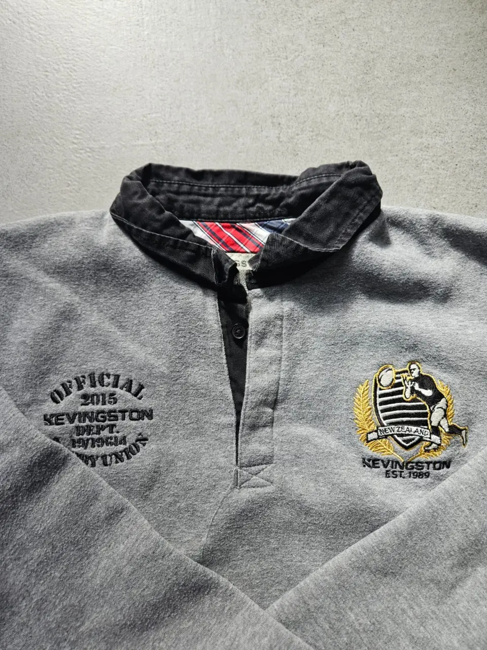 Remera Kevingston - Vista 2