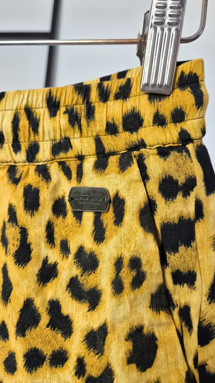 Short Maria Cher - Vista 3