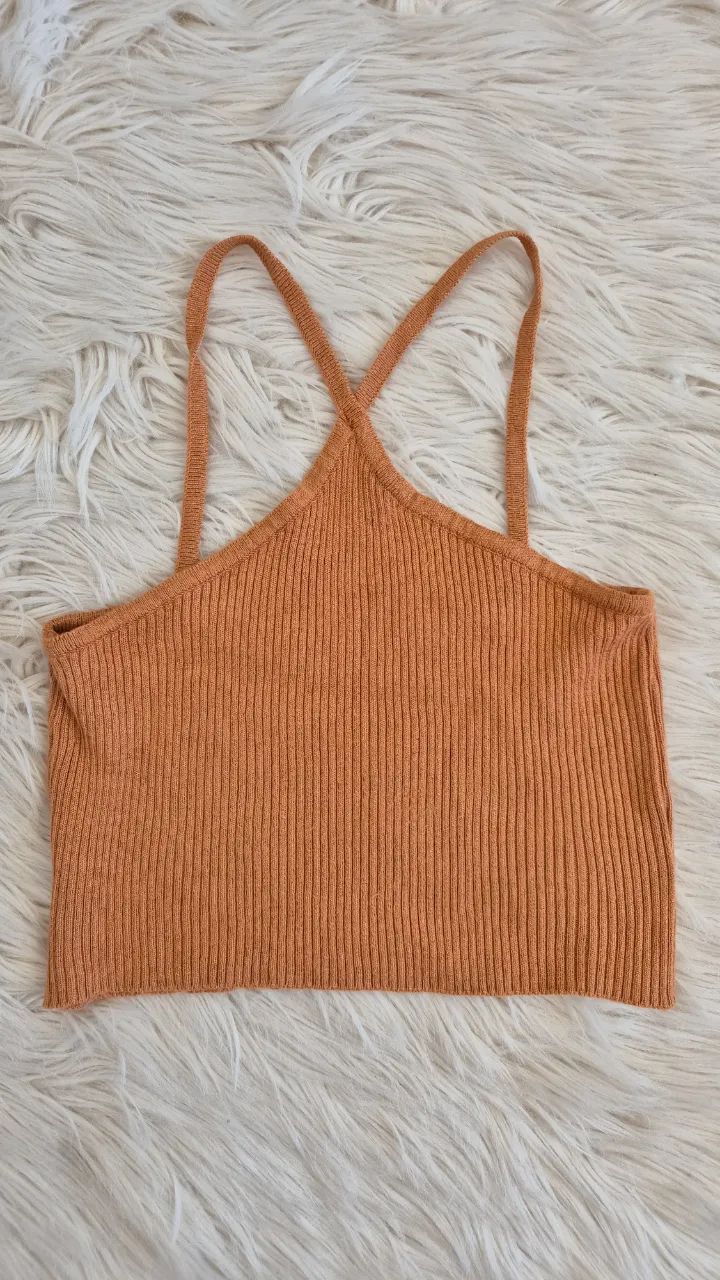 Top de hilo.
Excelente estado.
Talle único.
Axilas 28 cm
Largo 36 cm