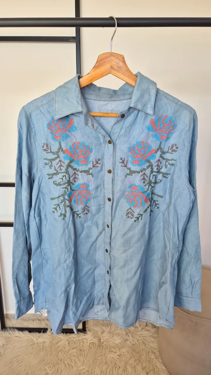 Camisa denim.
Nueva.
Talle único.
Axilas 46 cm
Largo 59 cm