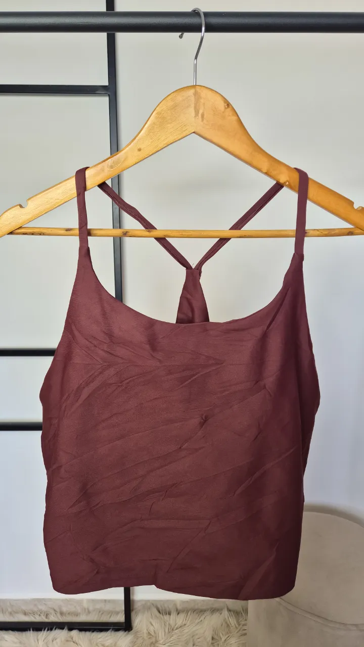 Top Old Navy.
Muy buen estado.
Talle XXL.
Axilas 48 cm
Largo (sin contar breteles) 40 cm