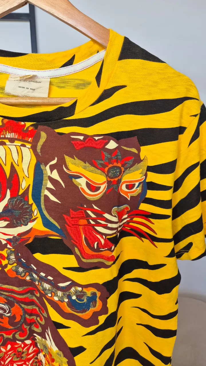 Remera Jazmín Chebar - Vista 2