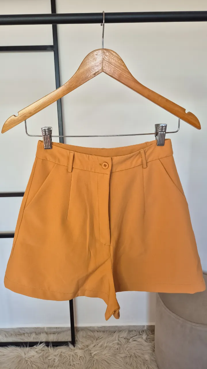 Short sastrero.
Nuevo.
Talle S.
Rígido.
Cintura 30 cm
Largo 38 cm