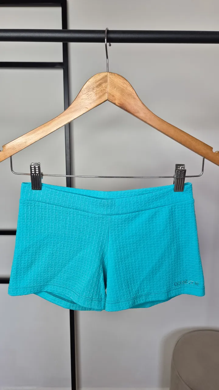 Calza corta Admit One.
Muy buen estado.
Talle L.
Cintura 30 cm
Largo 22 cm