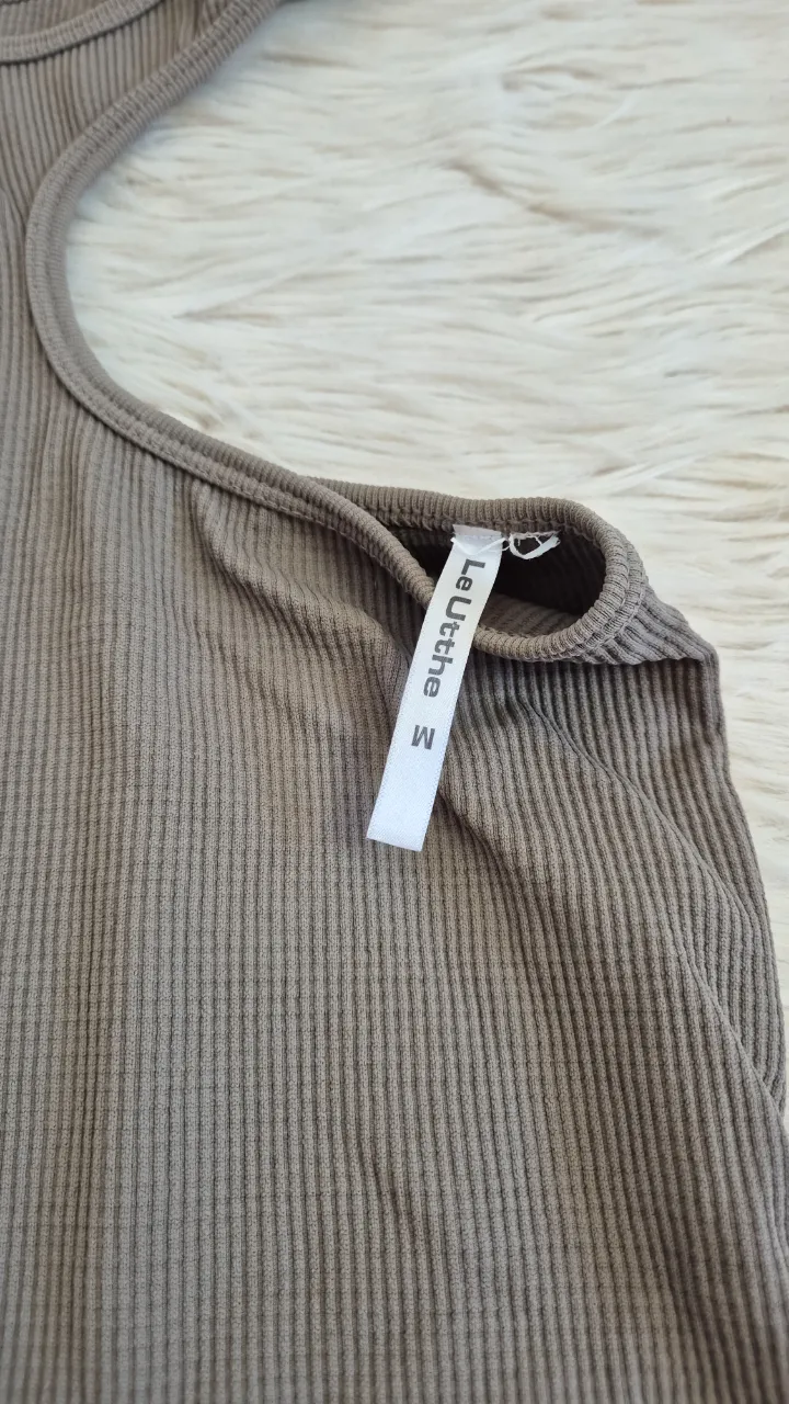 Top Le Utthe - Vista 2