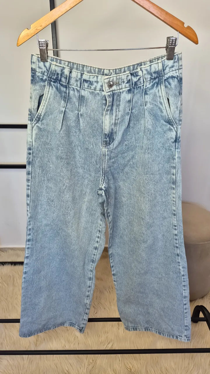 Jean Magda.
Muy buen estado
Talle 30.
Tiro alto. Rígido.
Cintura 37 cm
Tiro 32 cm
Largo 101 cm