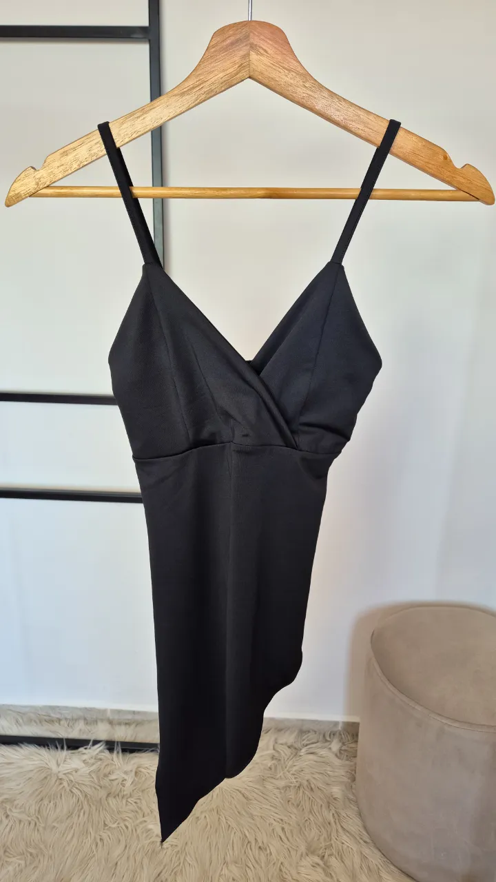 Remera asimétrica.
Nueva.
Talle único.
Elastizada.
Axilas 27 cm