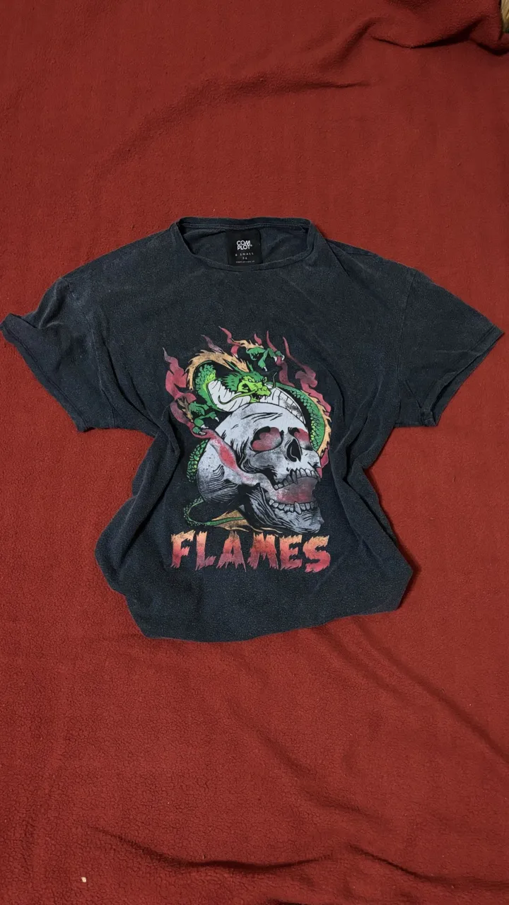 Remera Complot - Vista 4