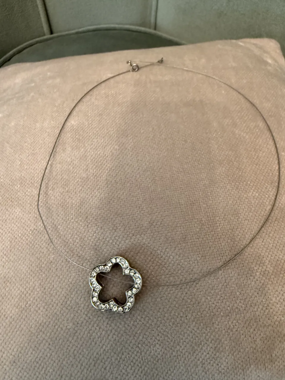 Collar Importado - Vista 2