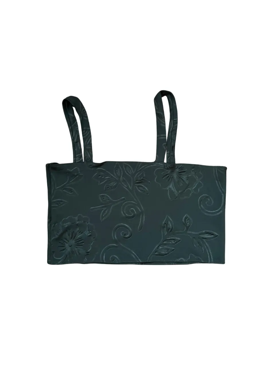 Top crop con tiras y estampado floral en relieve. medidas: 34 x 18.