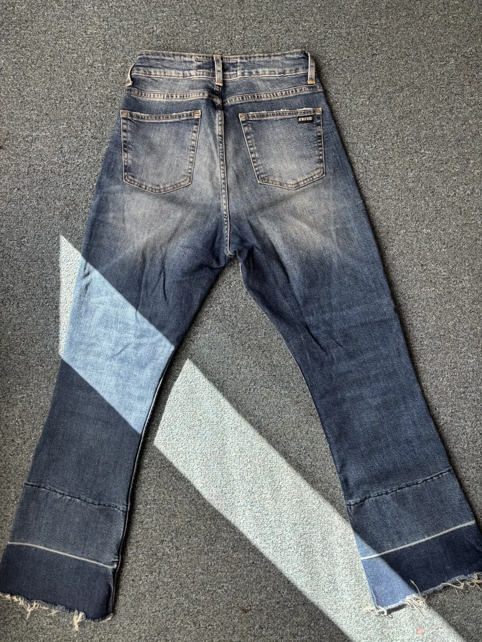 Jean Ay Not Dead - Vista 4