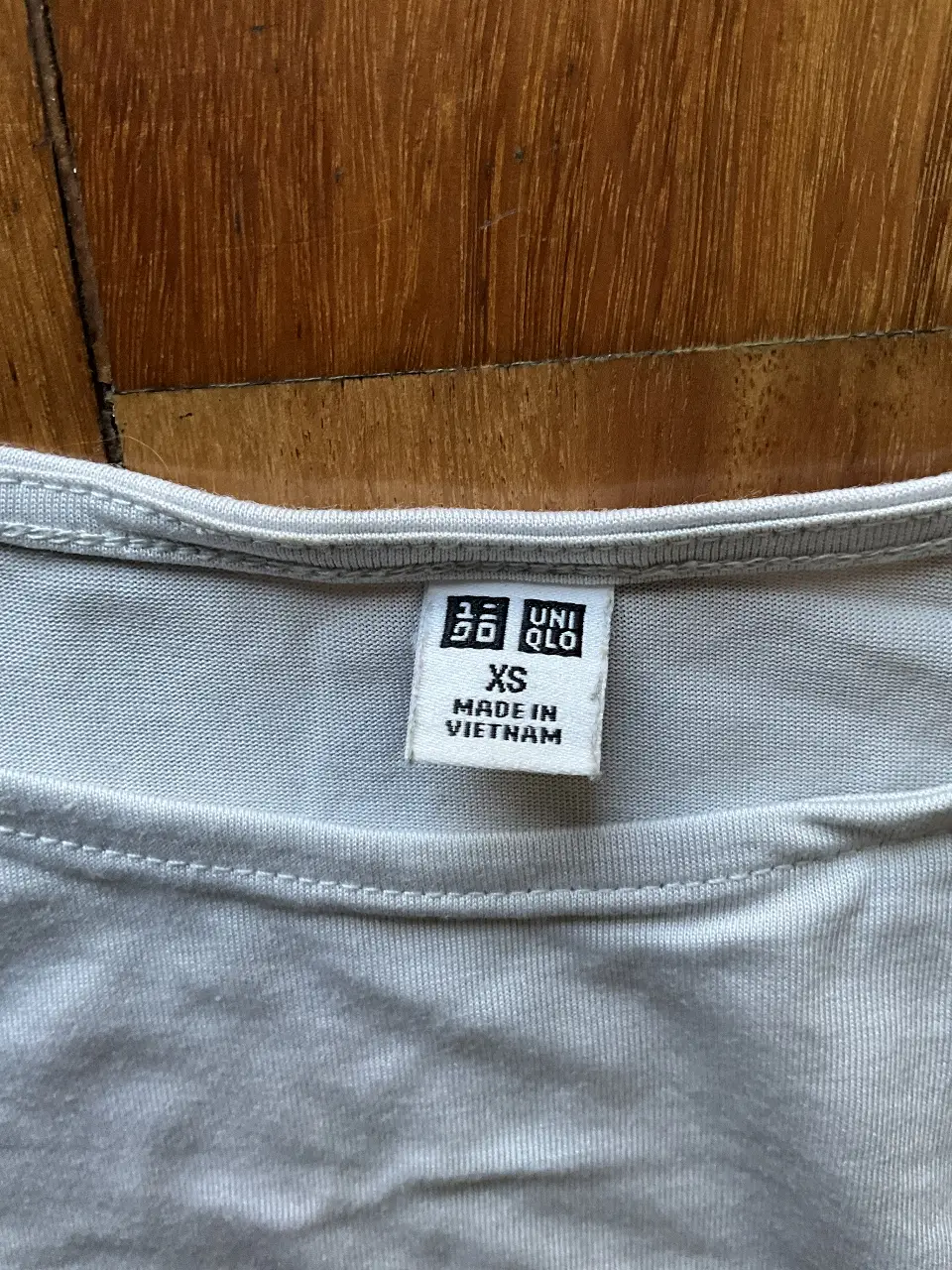 Remera Uniqlo - Vista 2