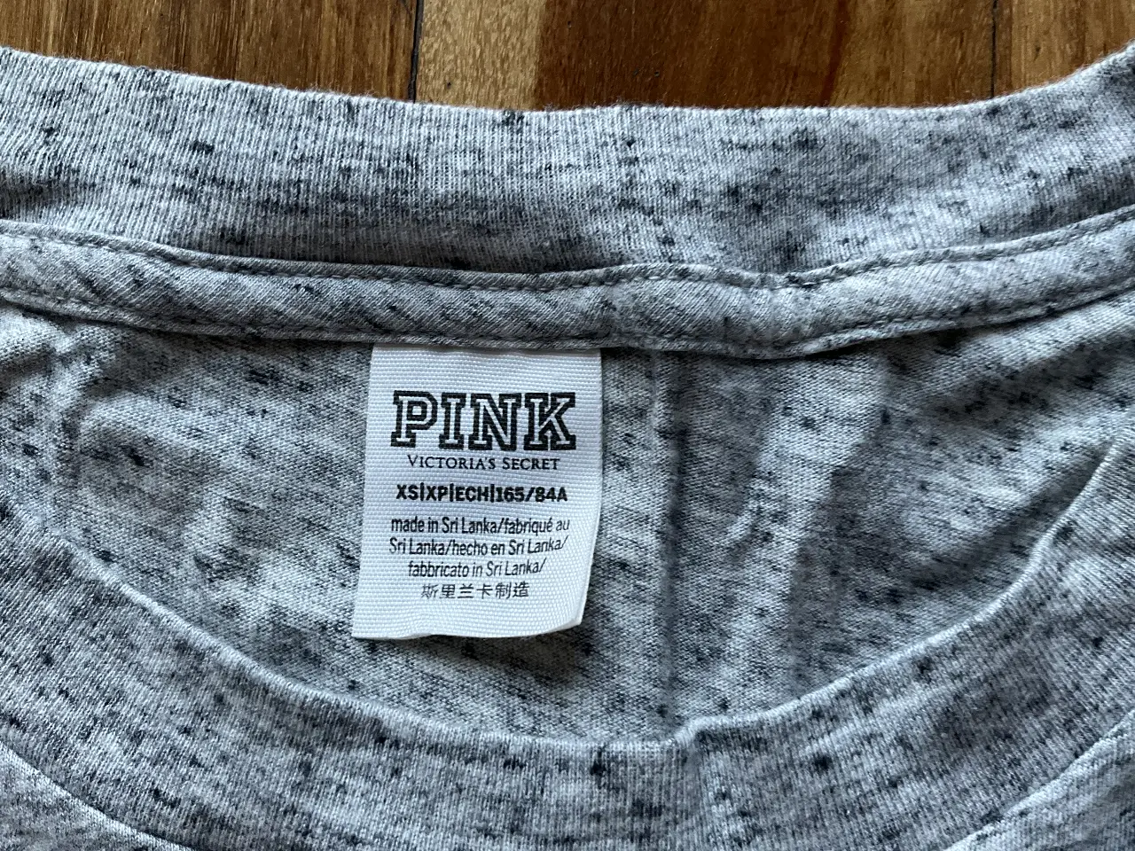 Buzo Pink - Vista 2