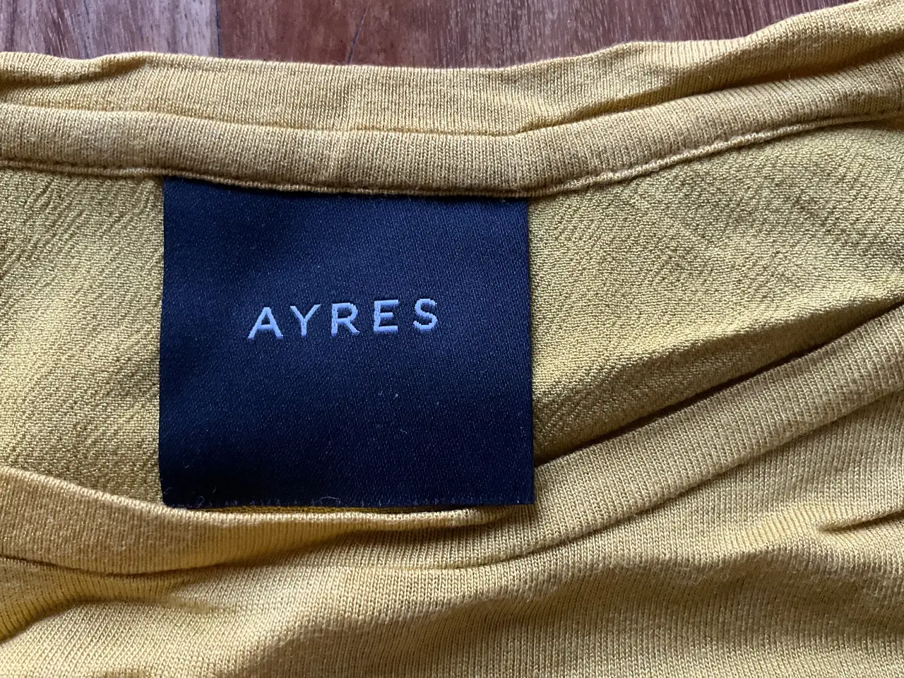 Remera Ayres - Vista 2
