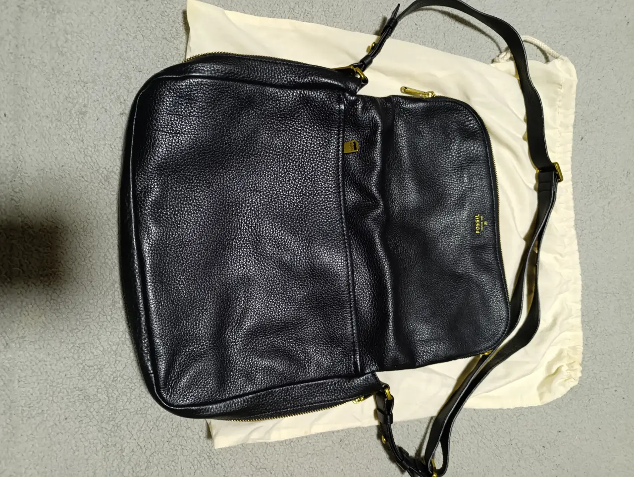Cartera Fossil - Vista 2