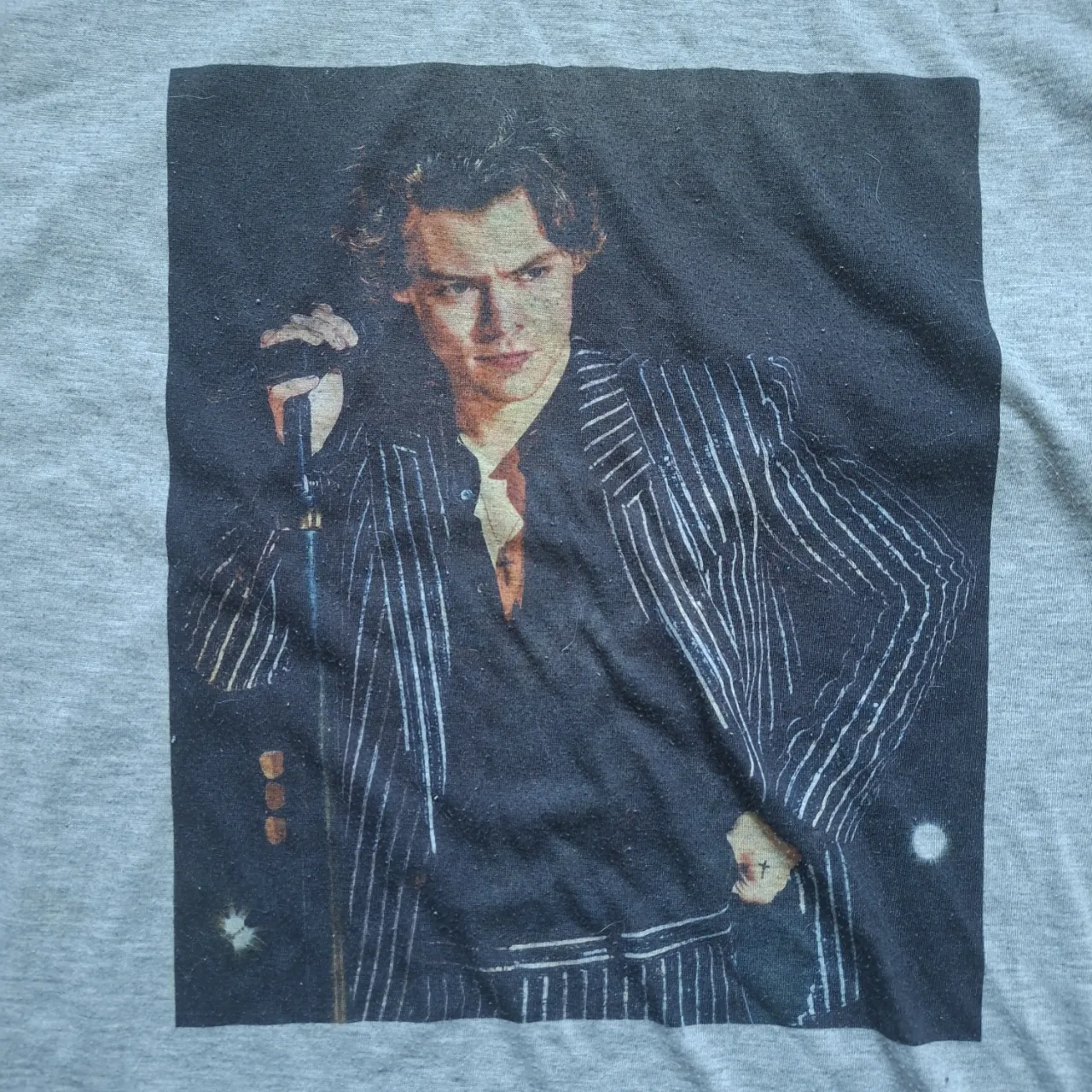 Remera Harry styles - Vista 2