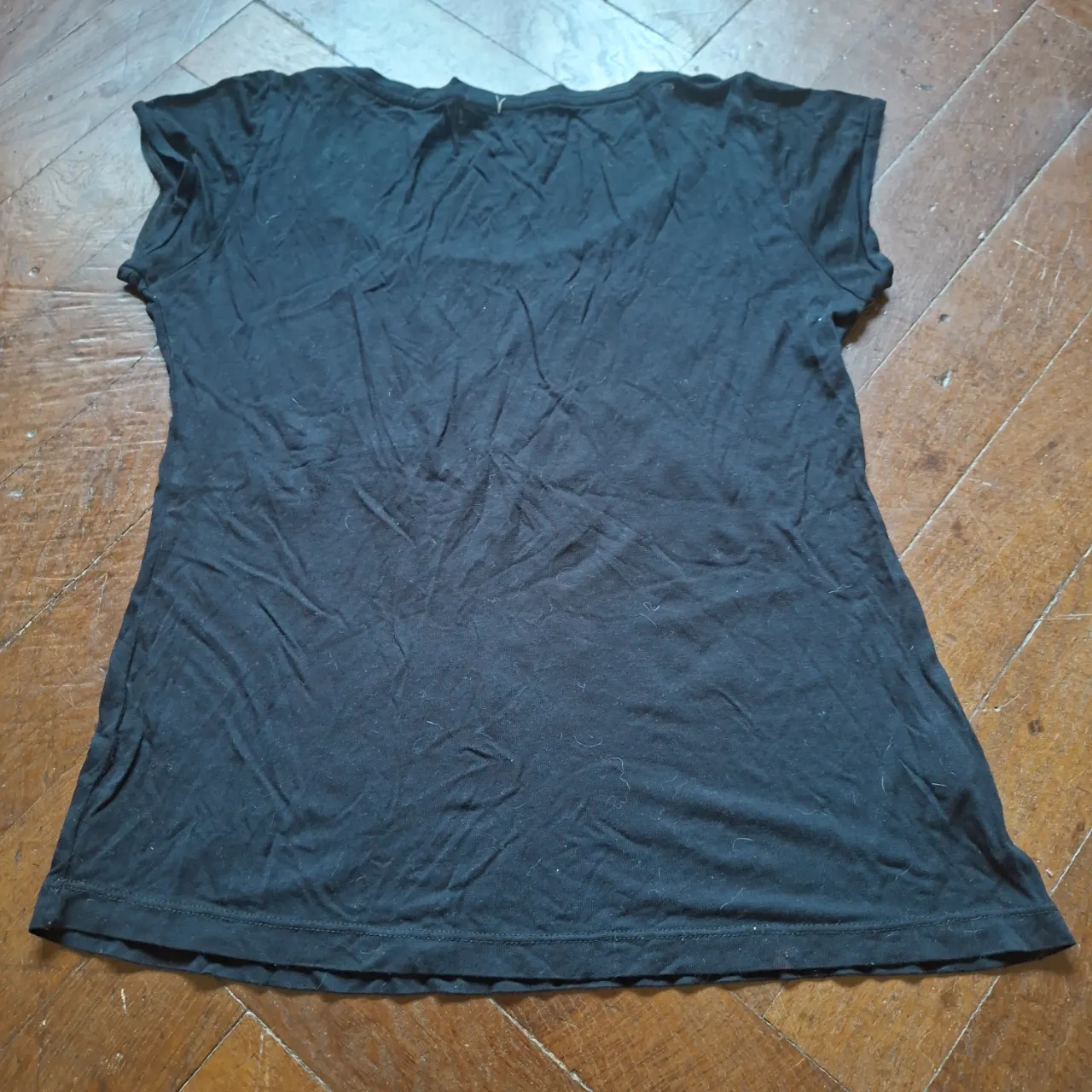 Remera Tucci - Vista 3