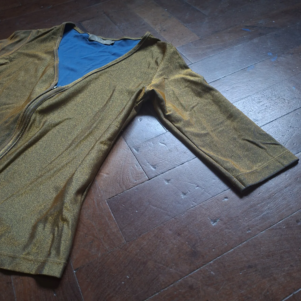 Remera Kill line - Vista 2