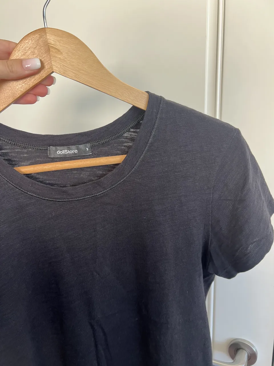 Remera Doll Store - Vista 3