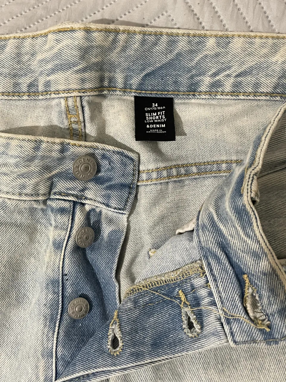 Bermuda &DENIM - Vista 3