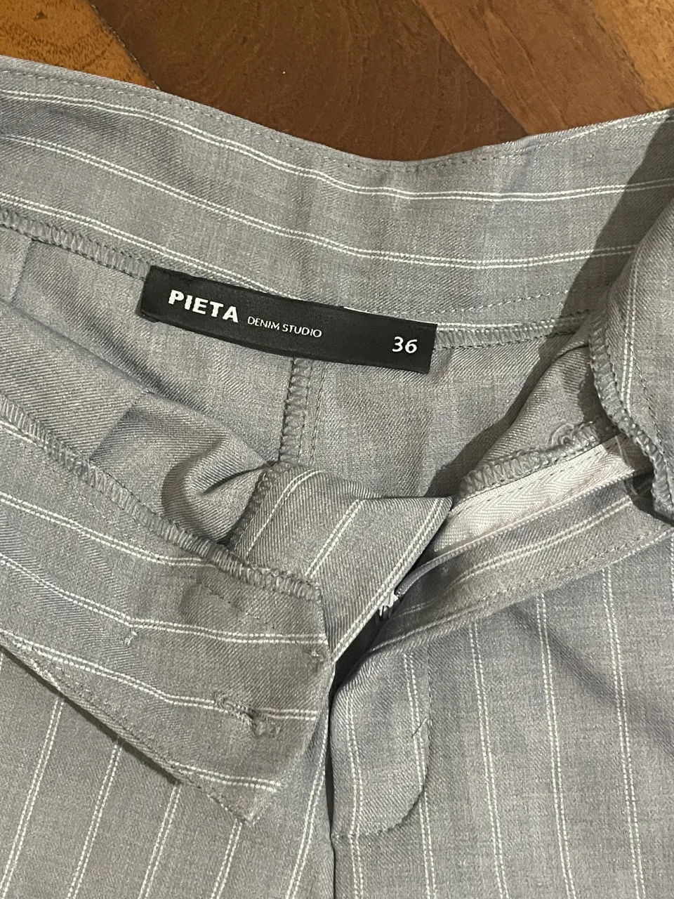 Short PIETA - Vista 4