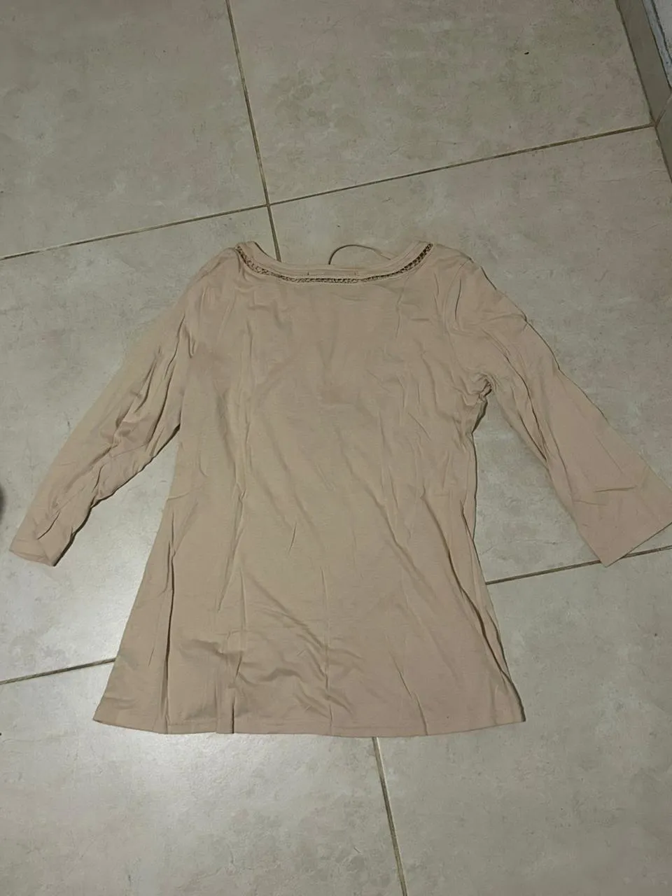 Remera Akiabara - Vista 2