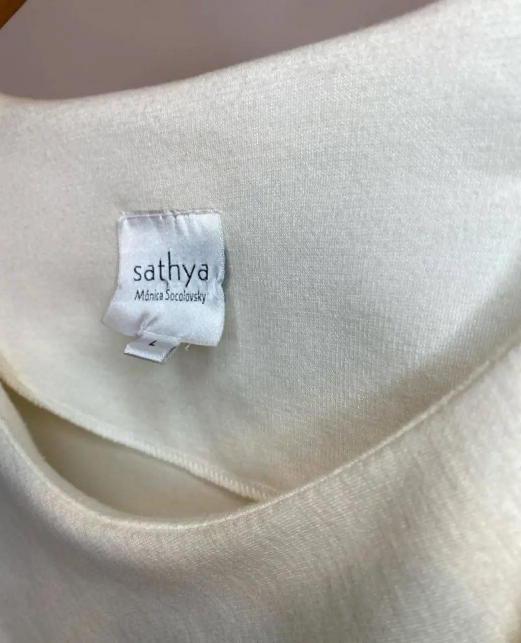Remera Sathya - Vista 2