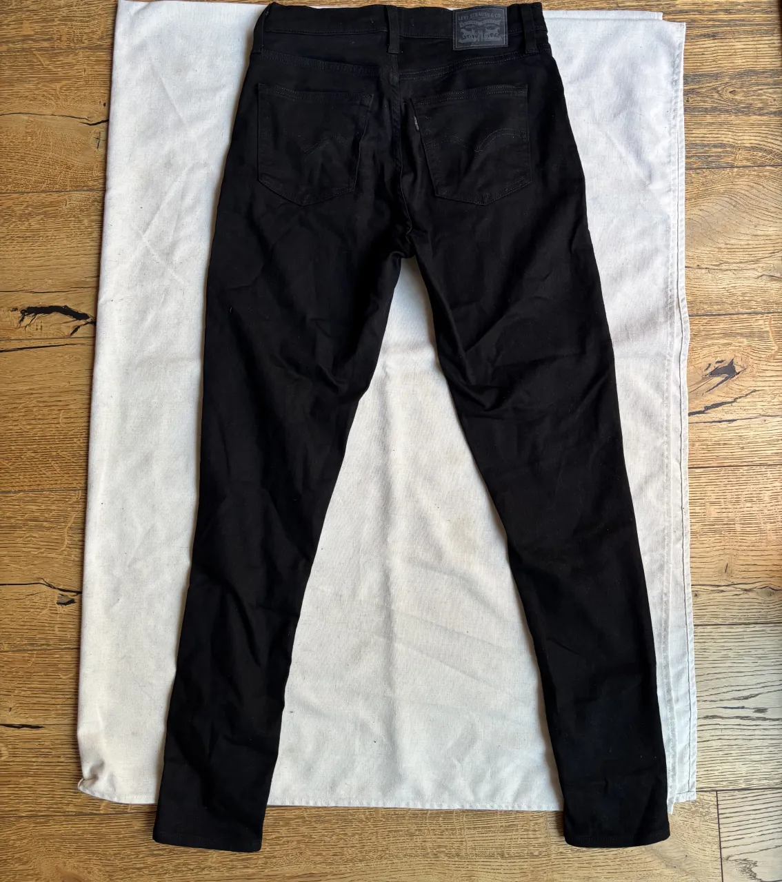 Jean Levi's - Vista 2