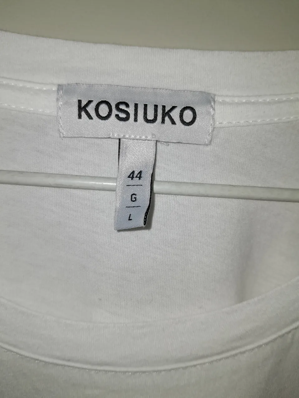 Remera Kosiuko - Vista 4